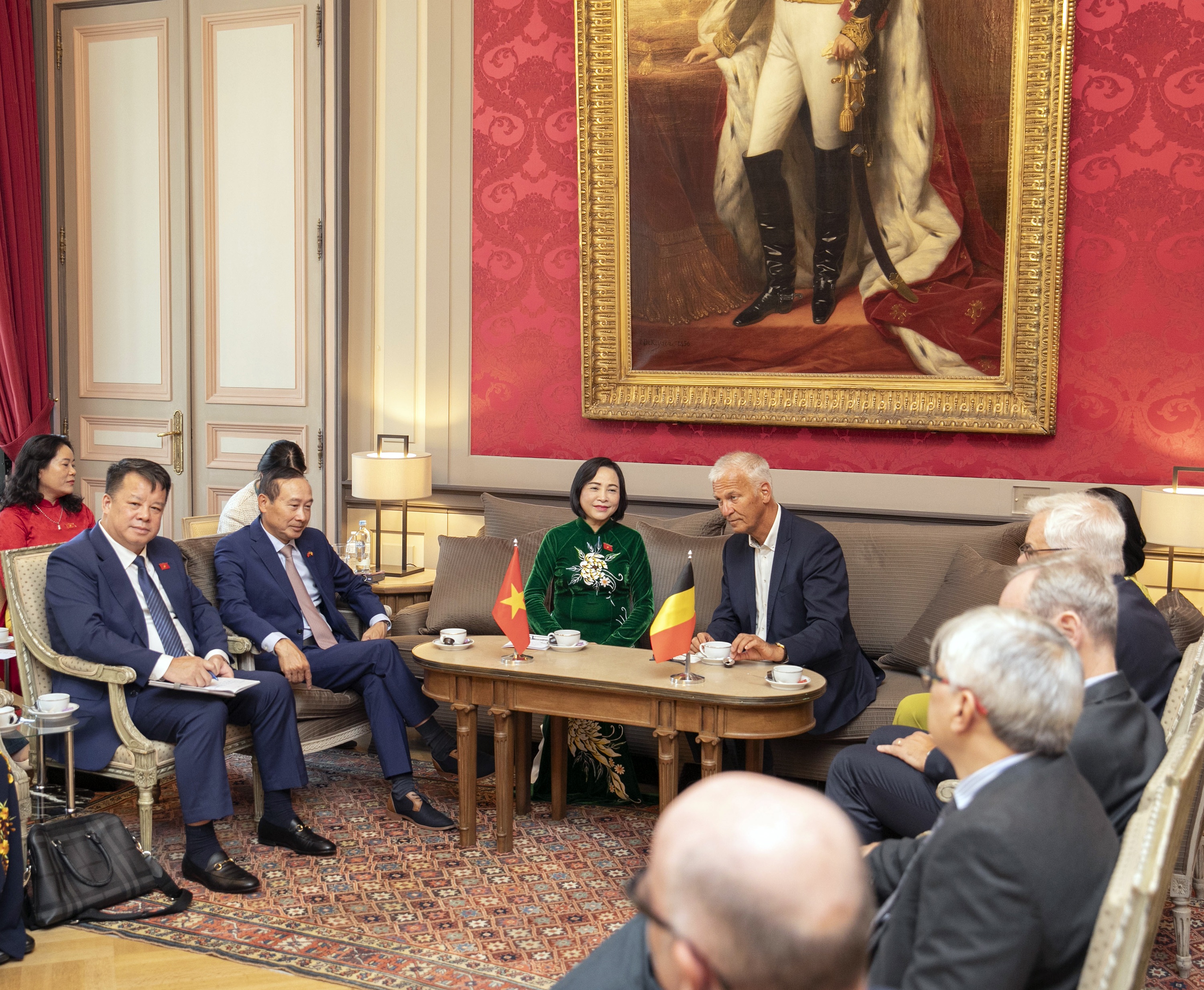  Bezoek van een Vietnamese parlementaire delegatie