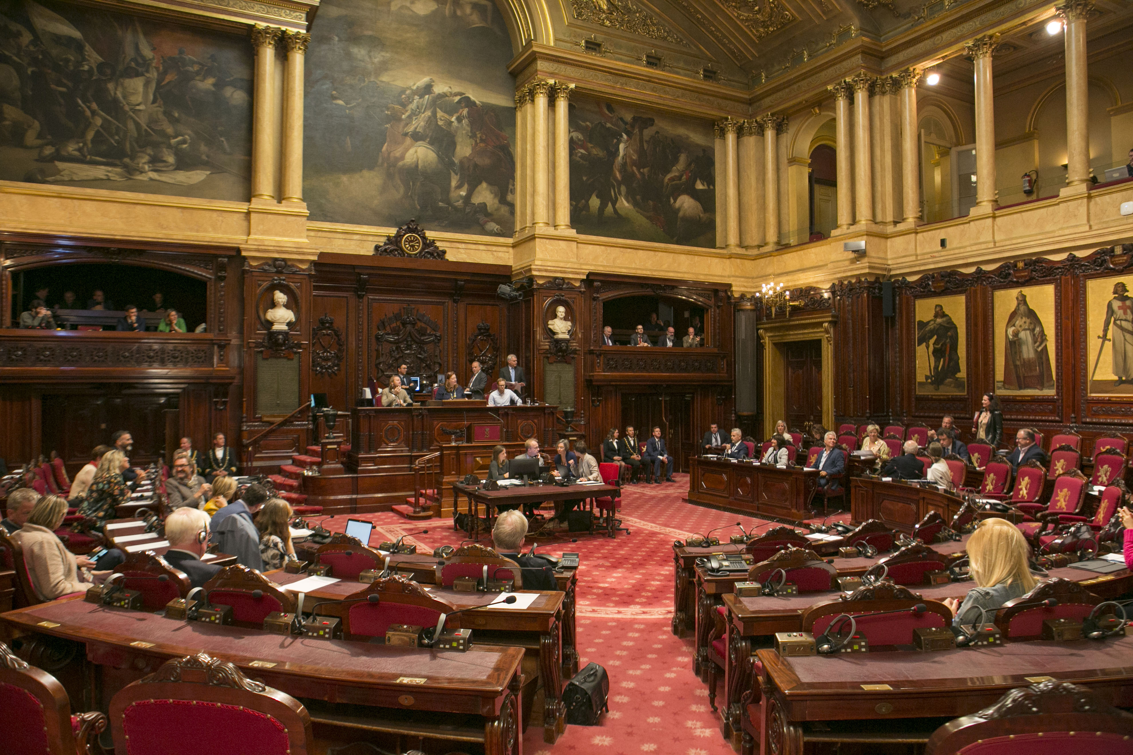  Nieuwe senator: Lionel Bajart - Overlijden van oud-senatoren