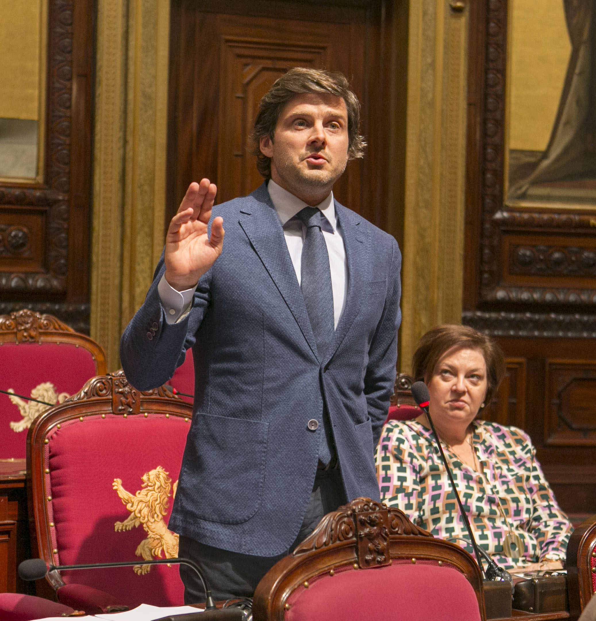  Nieuwe senator: Lionel Bajart - Overlijden van oud-senatoren