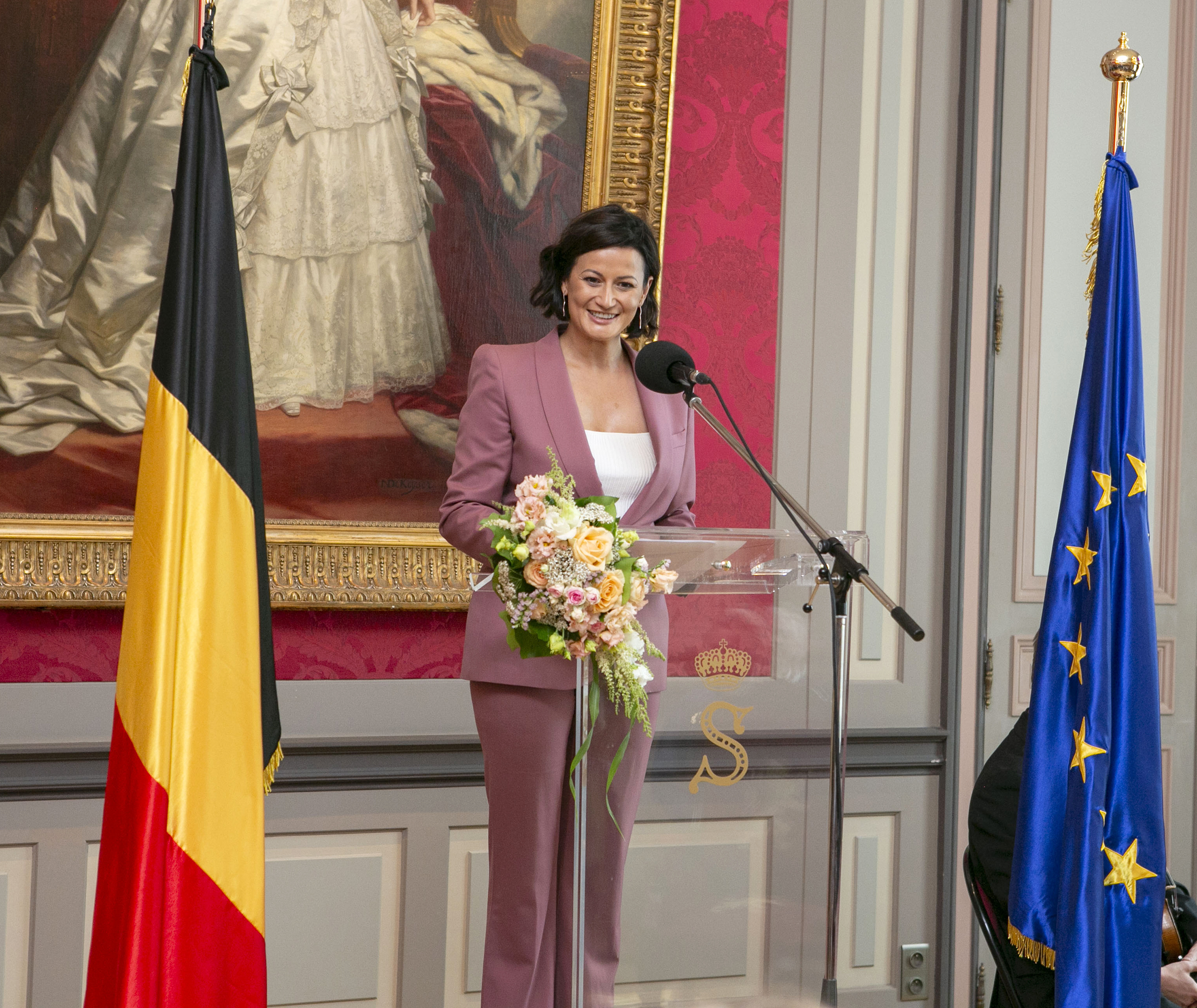  Bustes du Roi Philippe et de la Reine Mathilde au Sénat