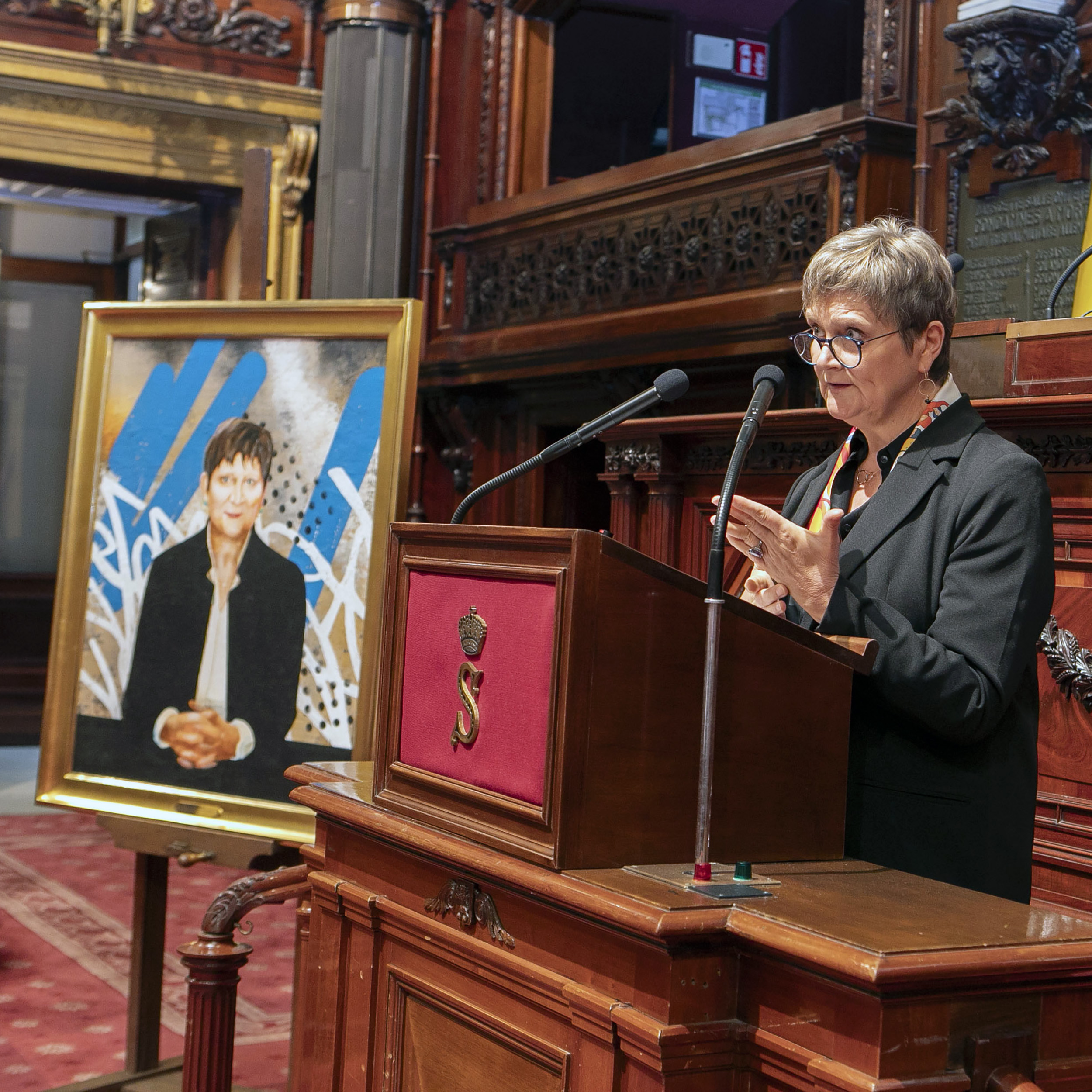  Portret van Sabine Laruelle onthuld in de Senaat