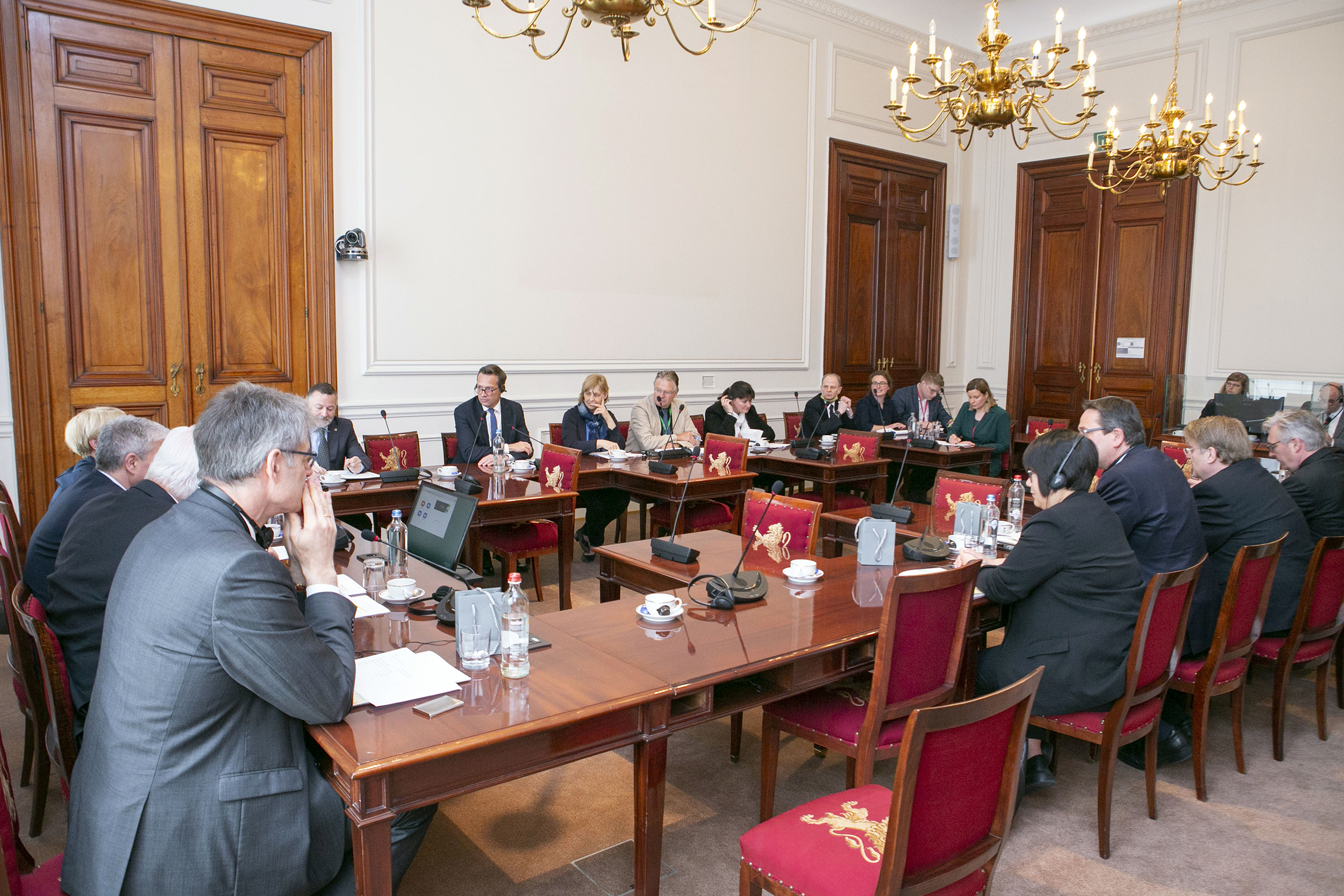  Een delegatie van de Duitse Bundestag op bezoek in de Senaat