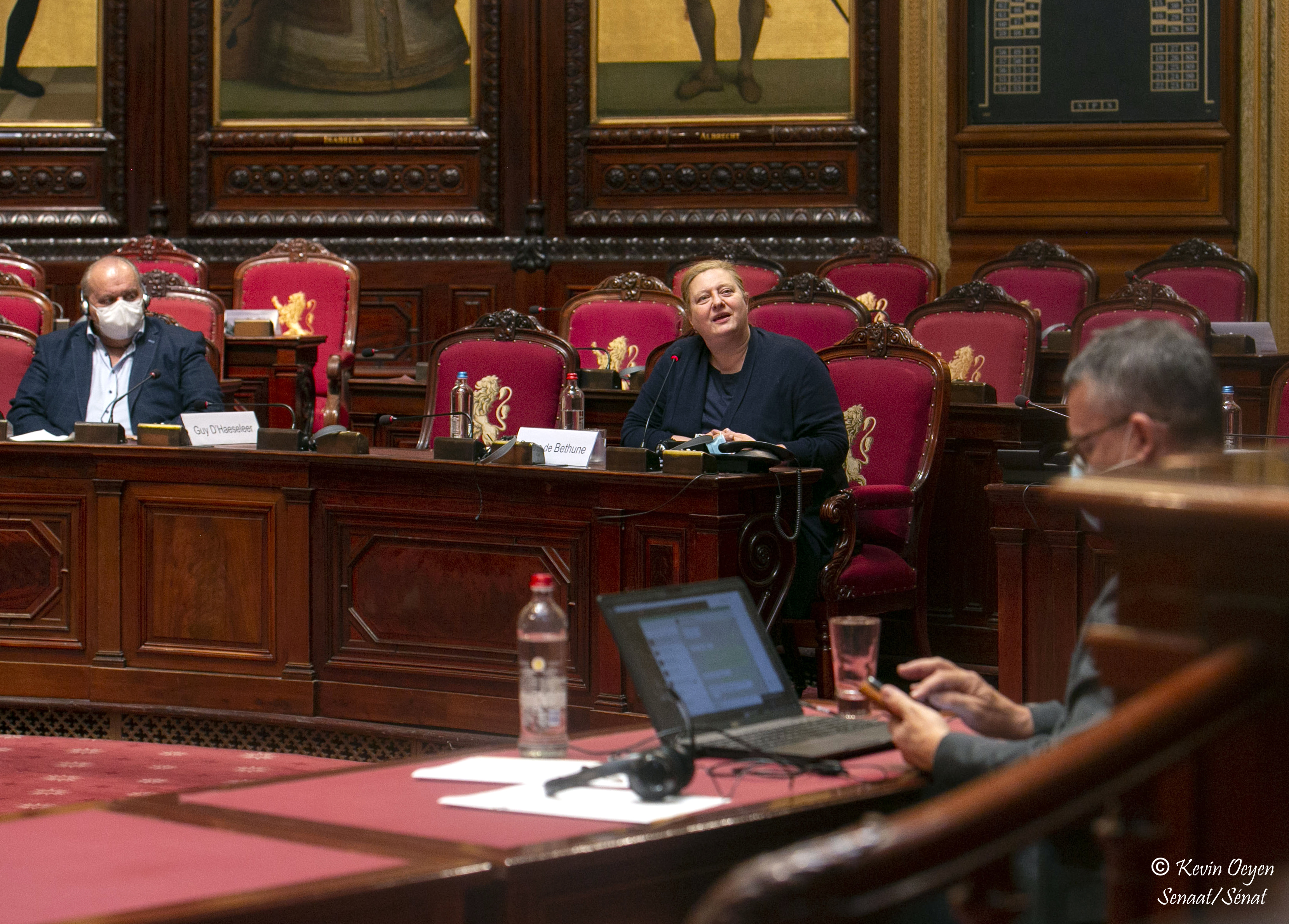  Eerste plenaire vergadering van de nieuwe parlementaire zitting
