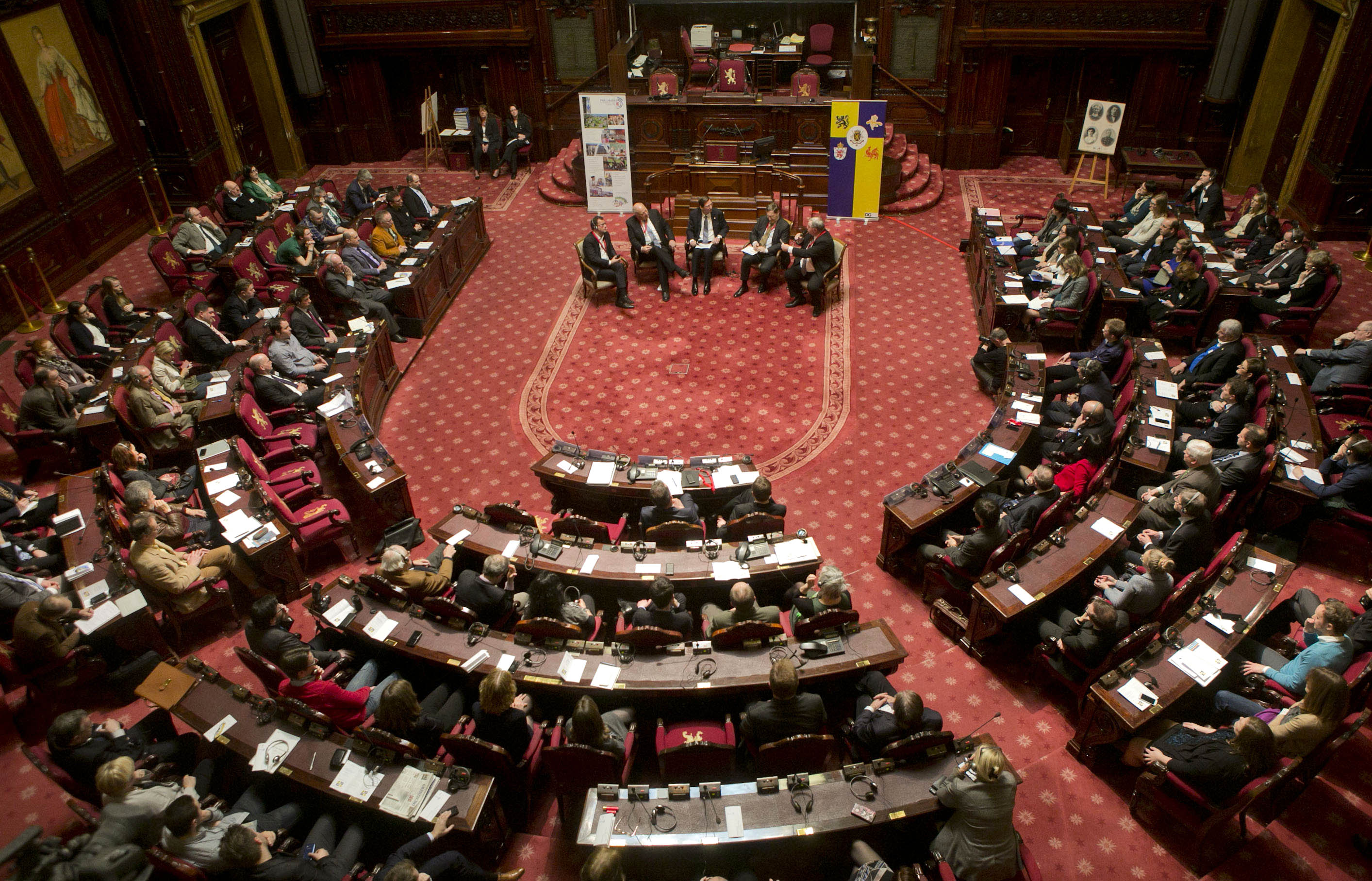  Colloquium "Wat is de plaats van de Duitstalige Gemeenschap in het Federale België?"