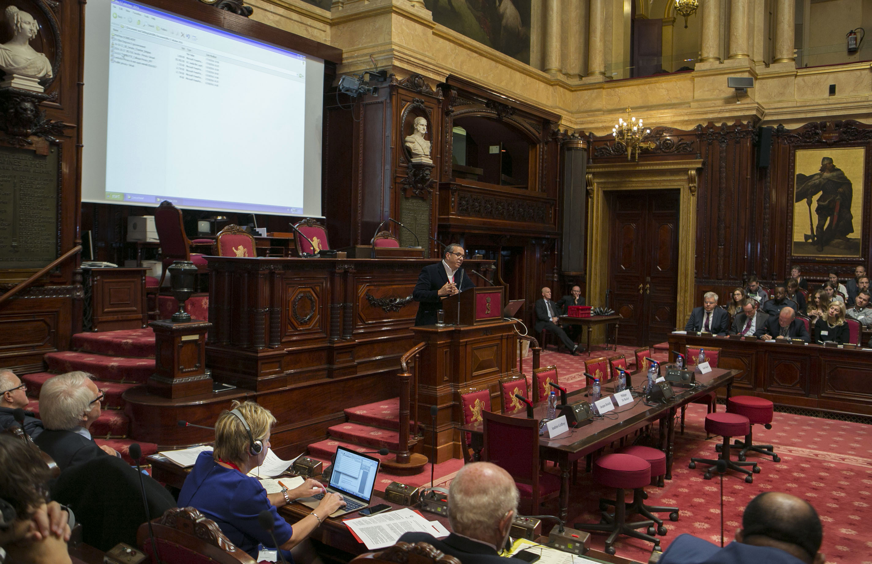  Colloque « La vie privée des citoyens et la protection des données face aux nouvelles technologies : les enjeux »