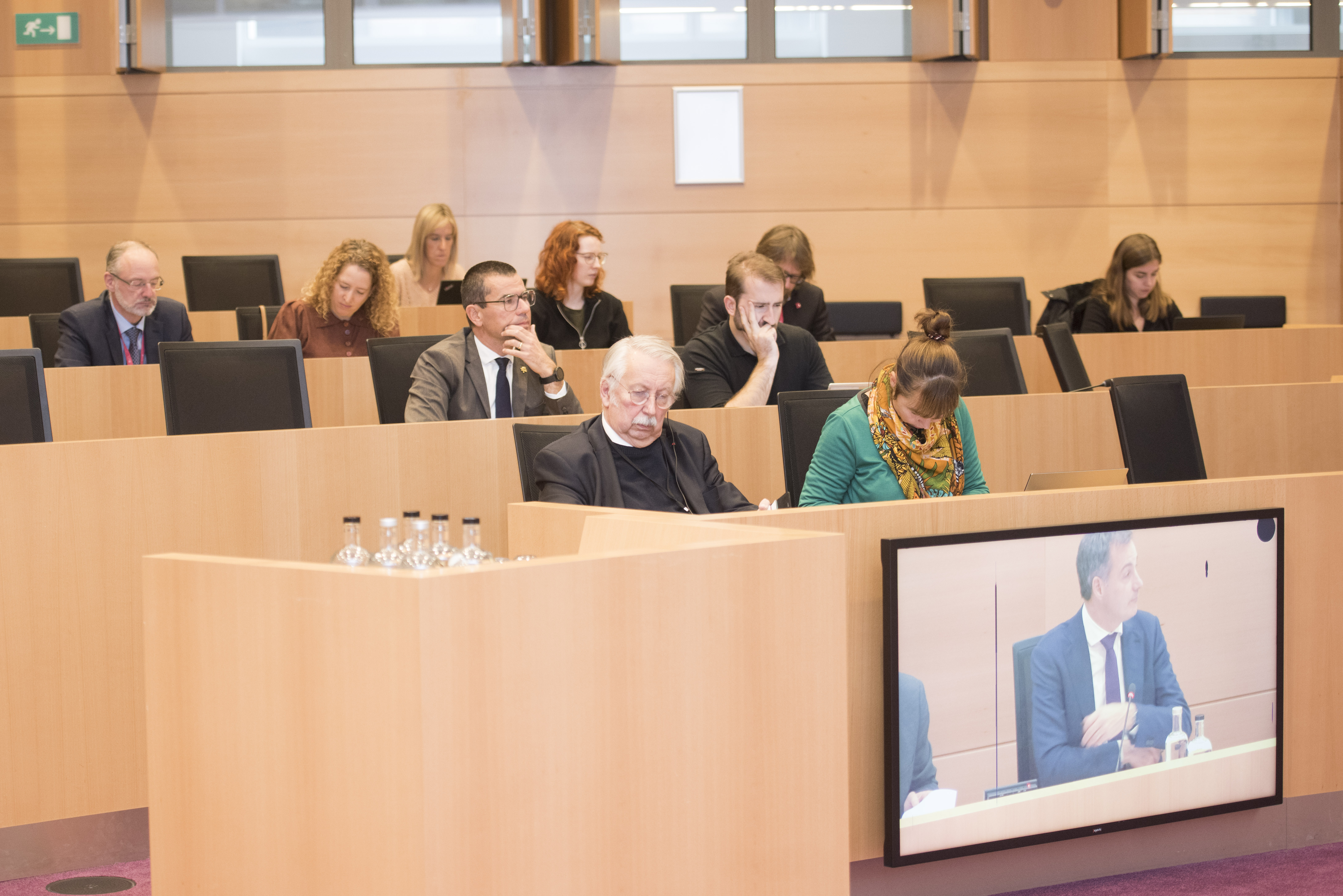  Gedachtewisseling met de premier over verschillende Europese toppen