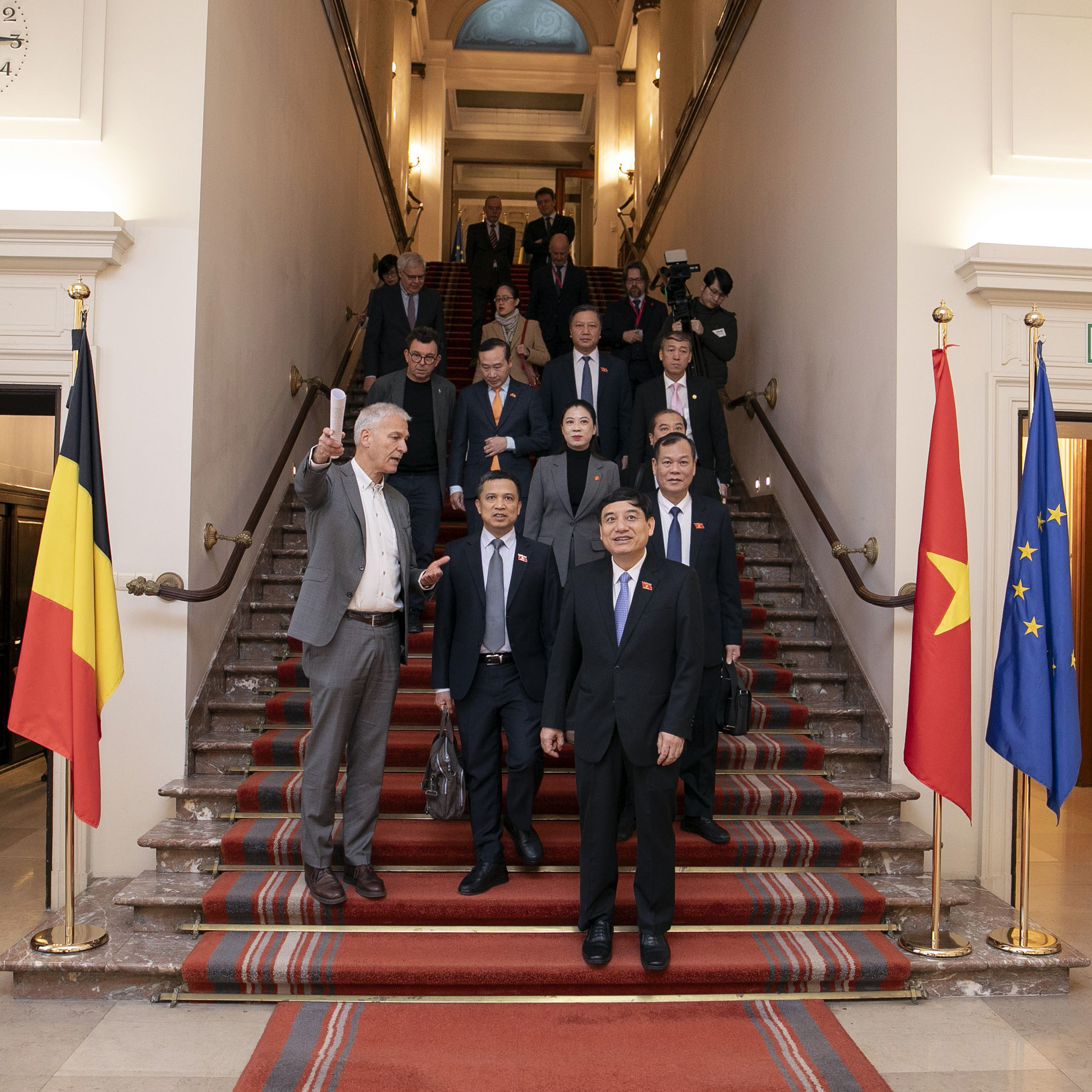  Vietnamese delegatie op bezoek in de Senaat