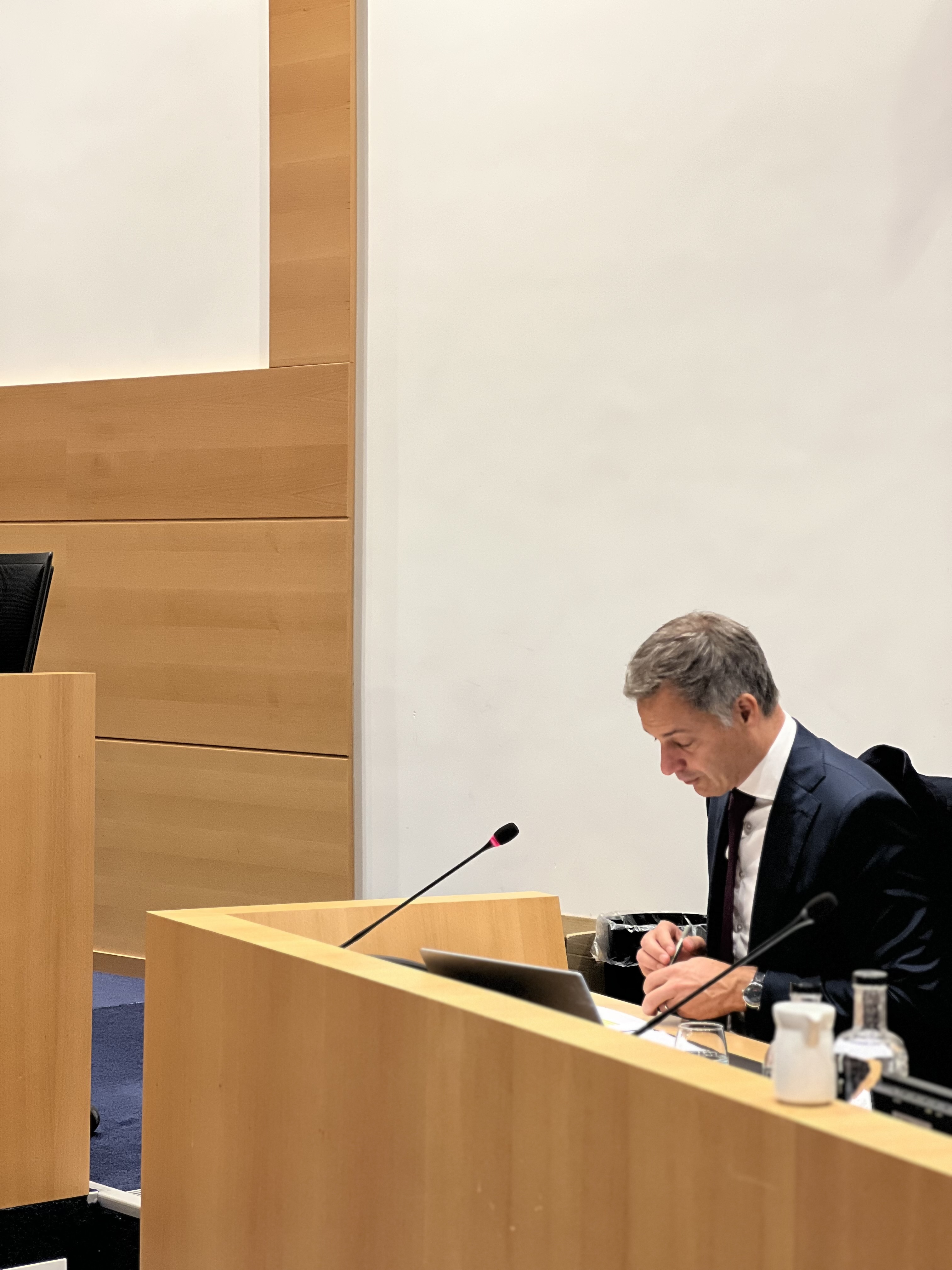  Gedachtewisseling met de premier over de vergaderingen van de Europese Raad