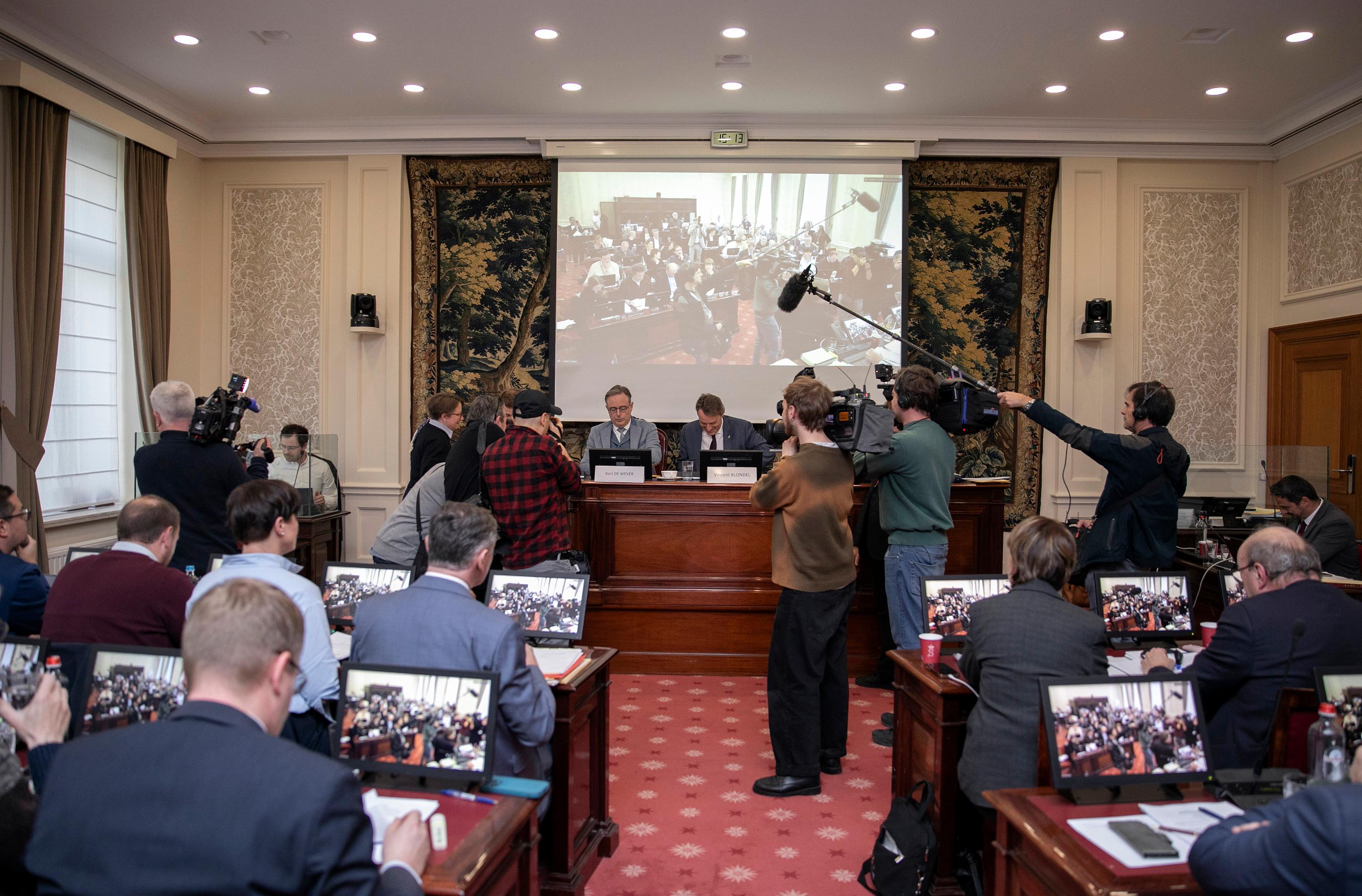  Grondwetsherziening besproken in de Commissie Institutionele Aangelegenheden