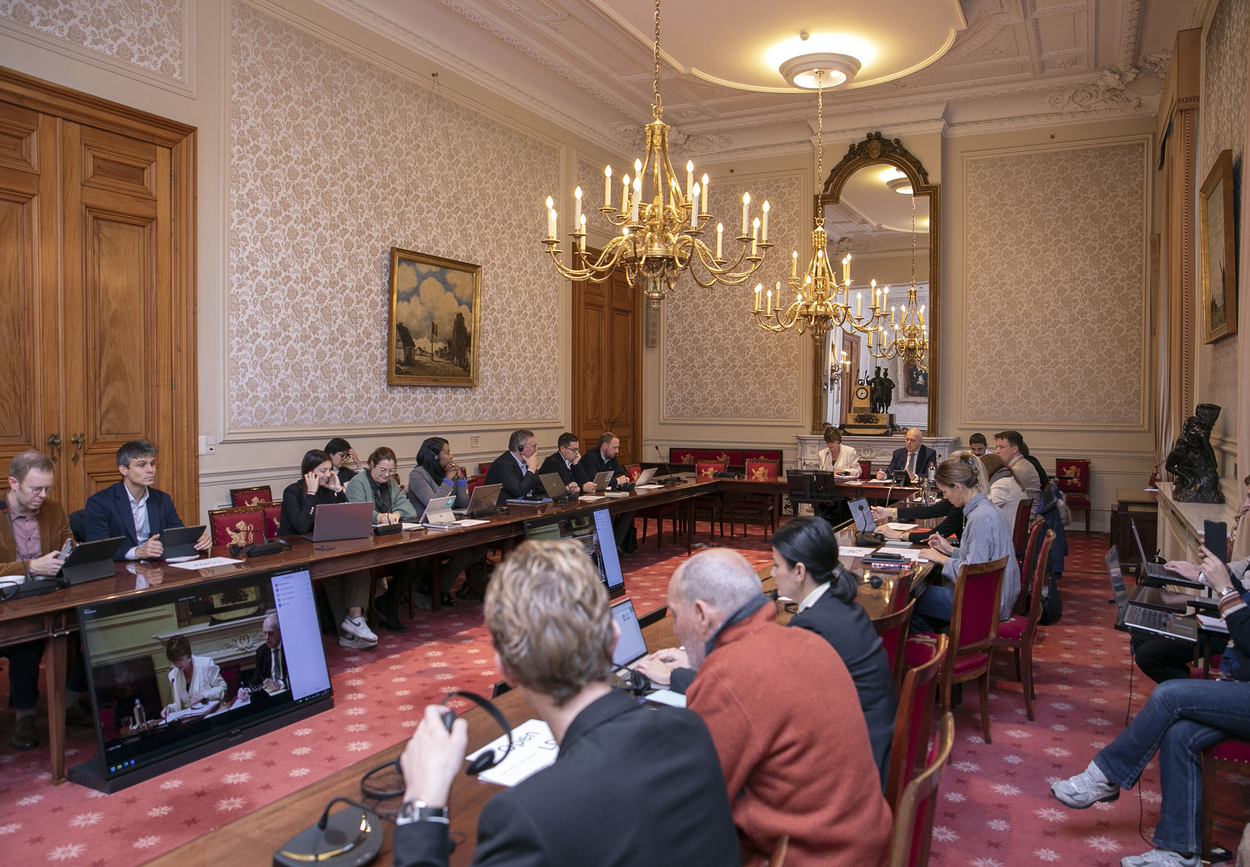  Stemrecht van in het buitenland verblijvende Belgen besproken in commissie