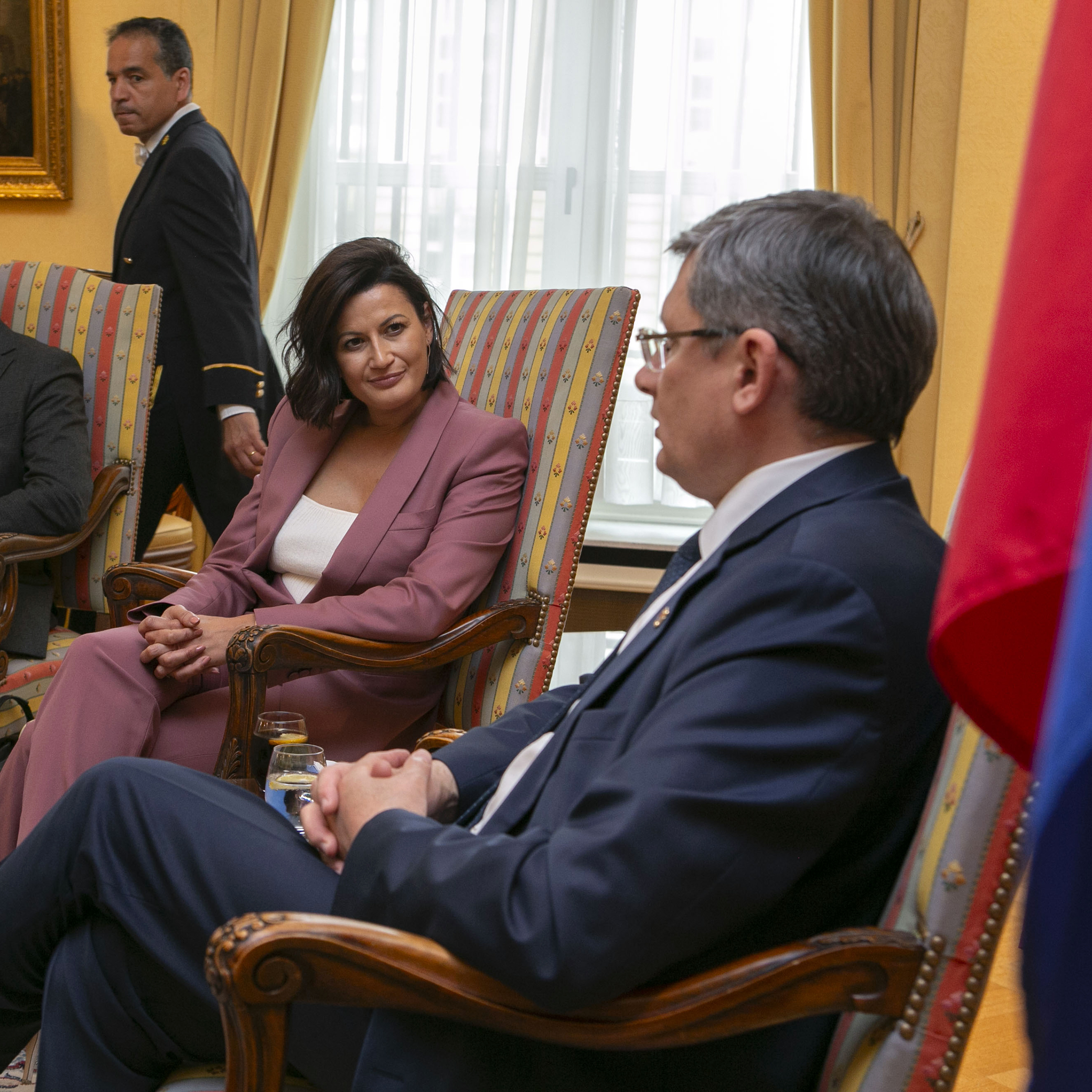  Bezoek van de voorzitter van het parlement van Moldavië