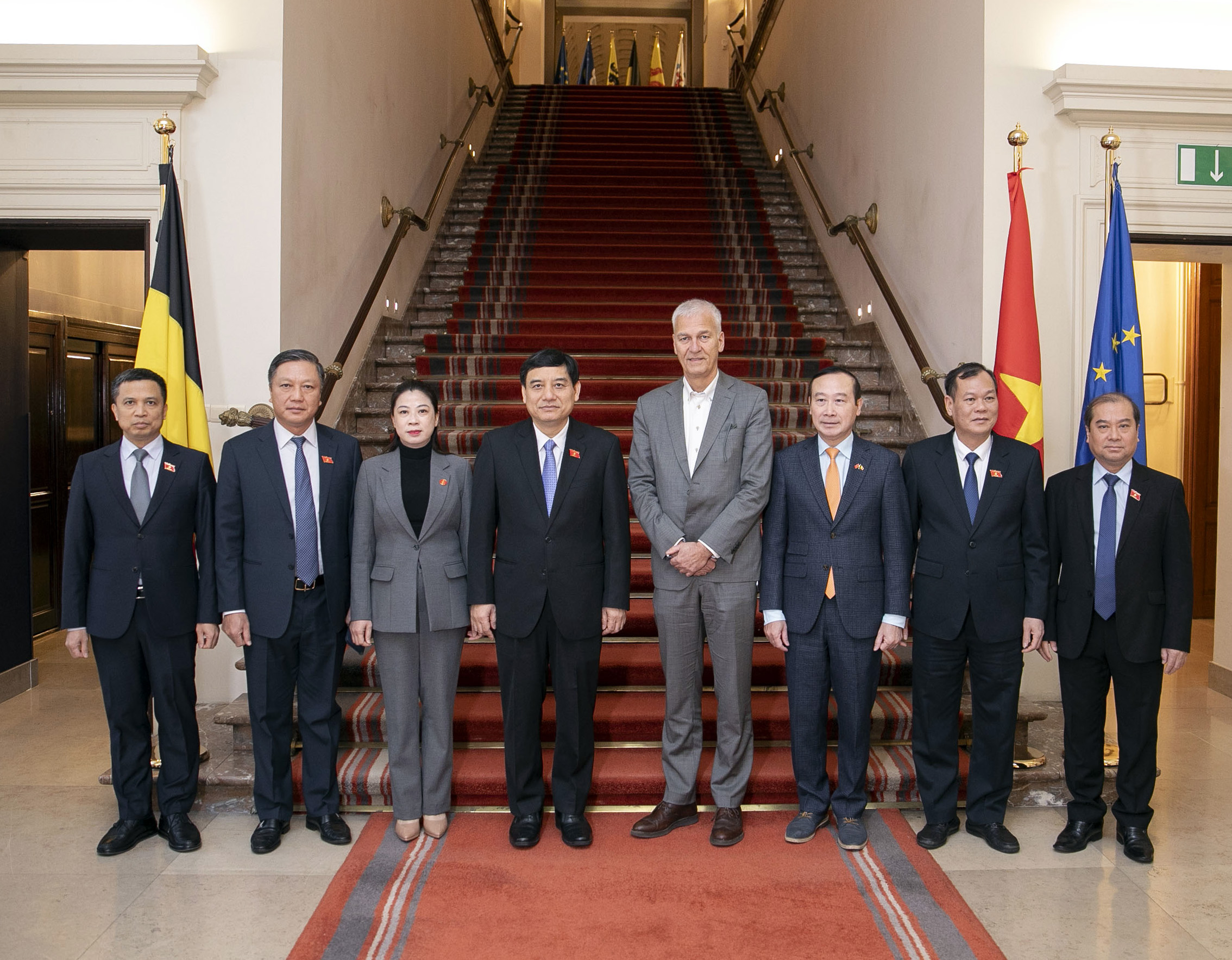  Vietnamese delegatie op bezoek in de Senaat