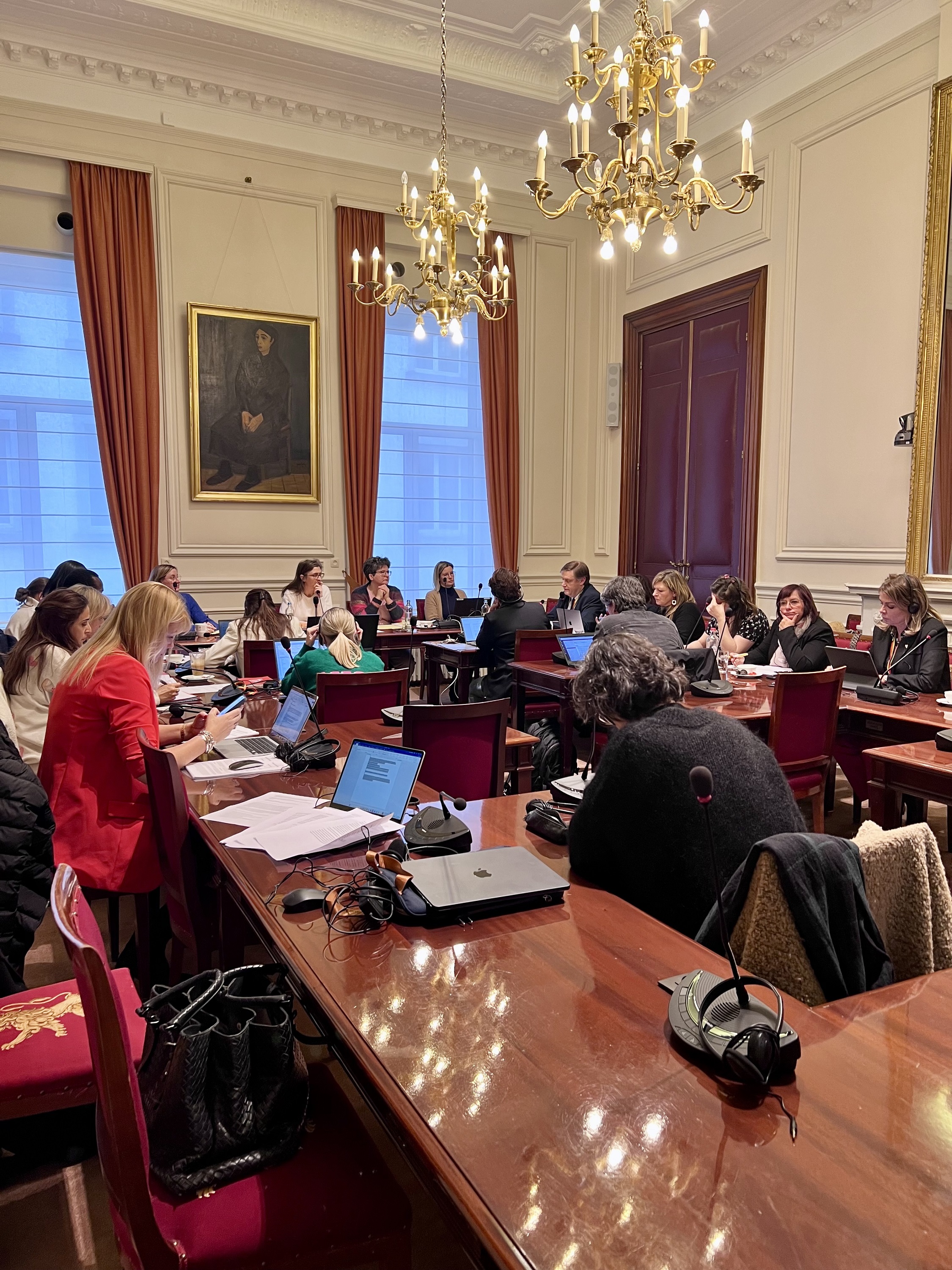  Bespreking in commissie betreffende de behandeling van de ziekte van Alzheimer
