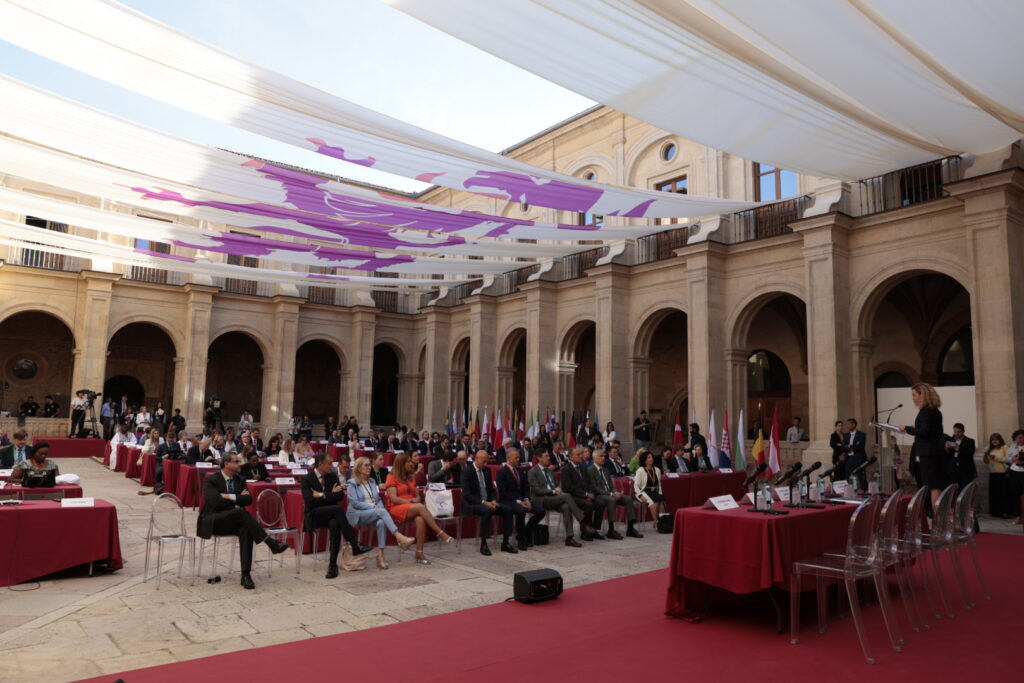  Conferentie over de versterking van de parlementen