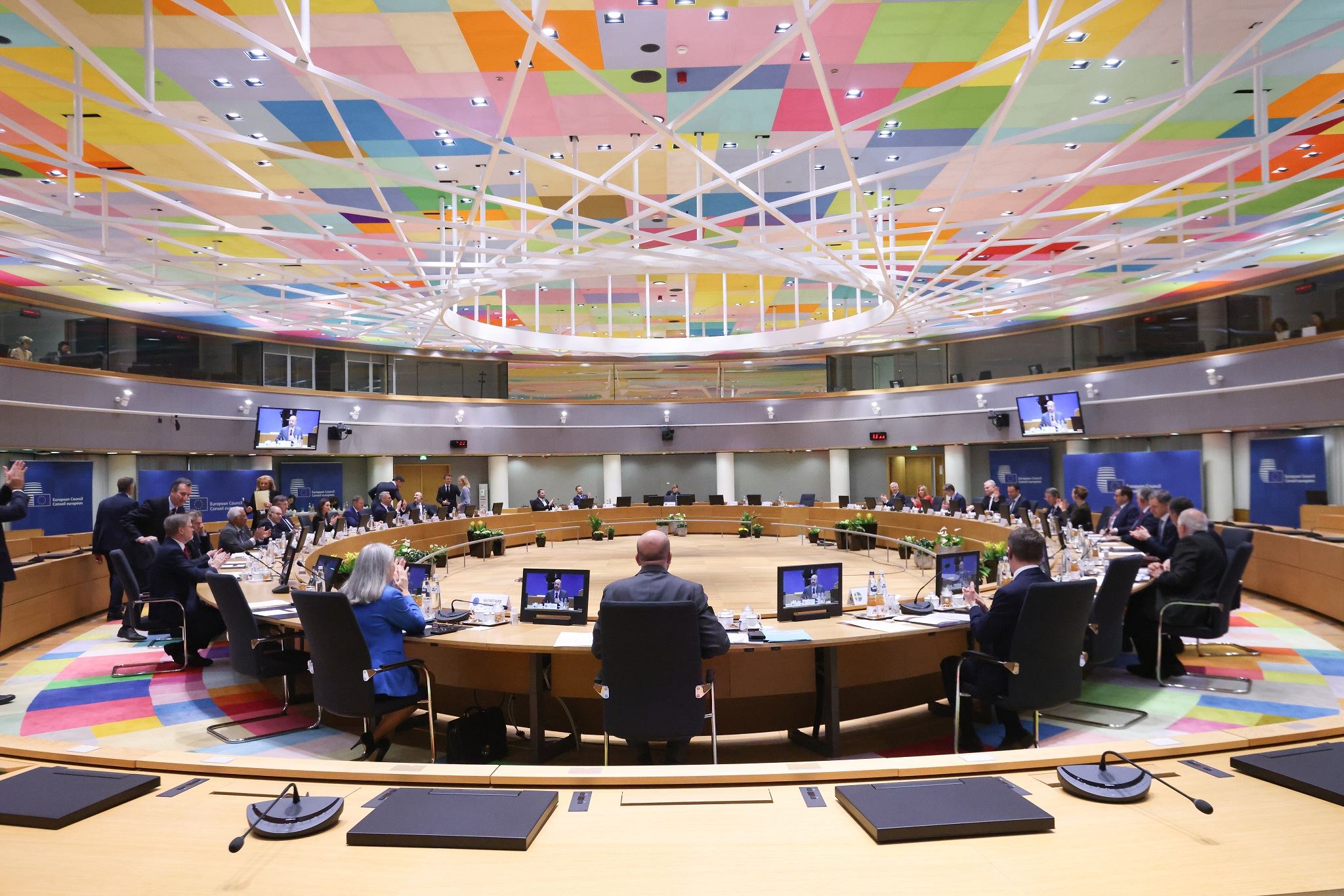  Debriefing van de buitengewone Europese Raad van 9 en 10 februari 2023 en briefing van de Europese Raad van 23 en 24 maart 2023