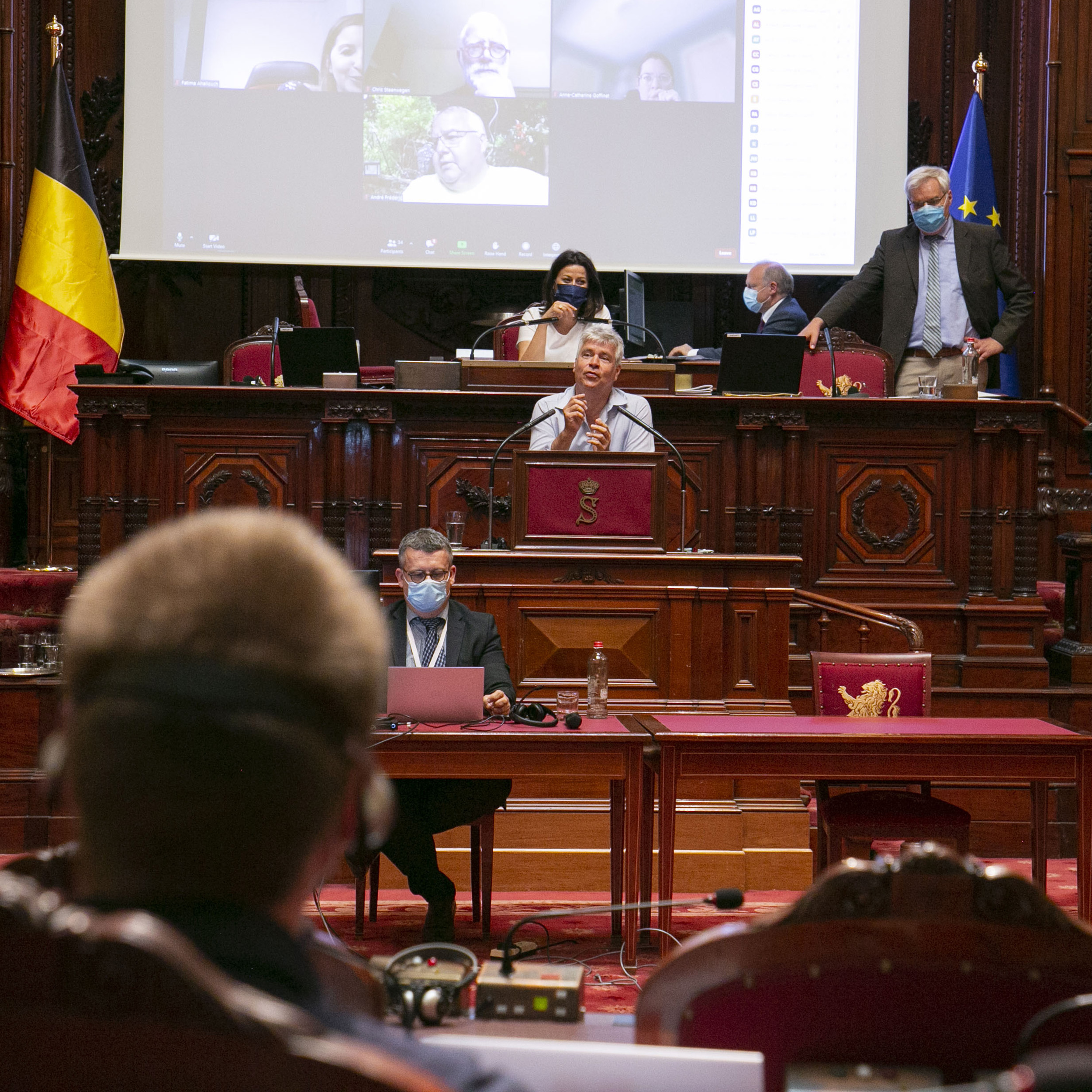  Le Sénat vote le rapport d'information sur une participation accrue des citoyens au système démocratique