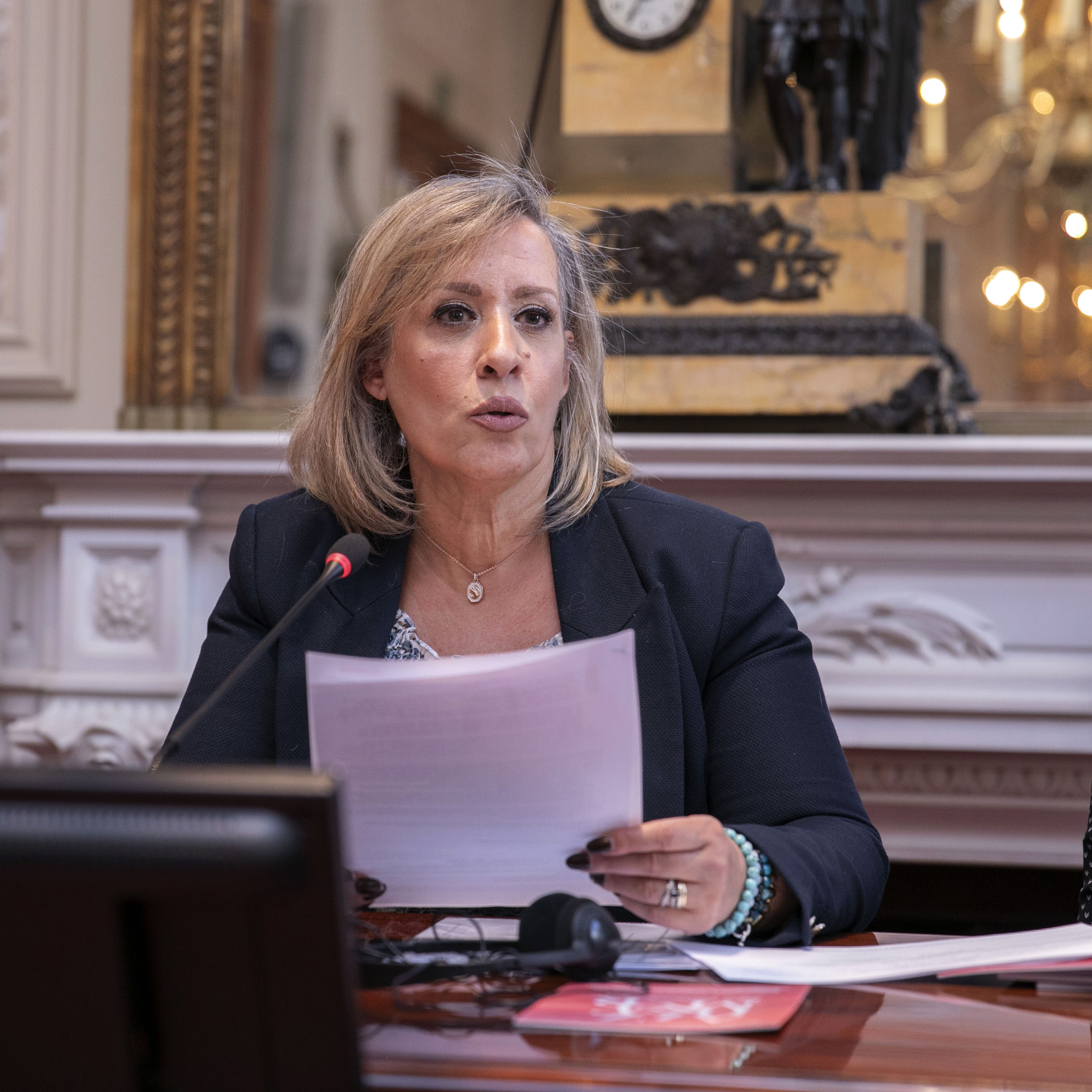  Voorstellen van resolutie over de ziekte van Alzheimer besproken in commissie