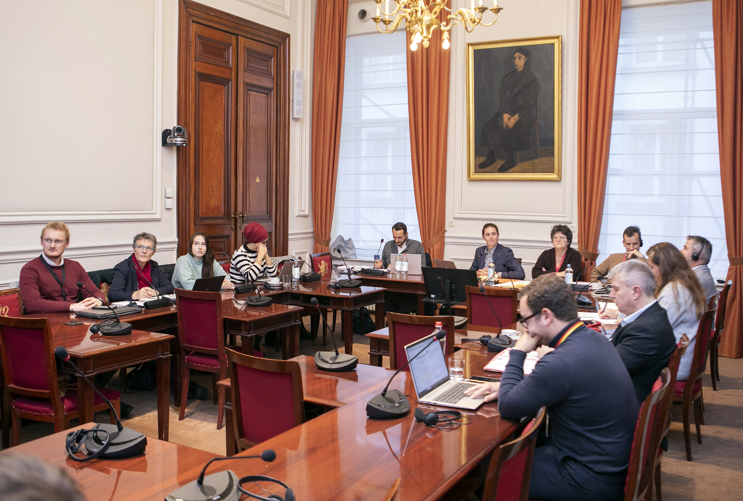  Hoorzitting over buitenlandse inmenging die de democratische rechtsstaat ondermijnt