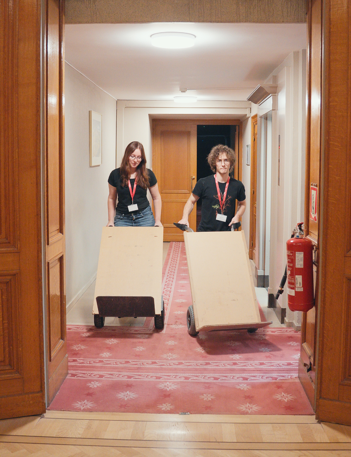  YOUCA stagiairs in de Senaat