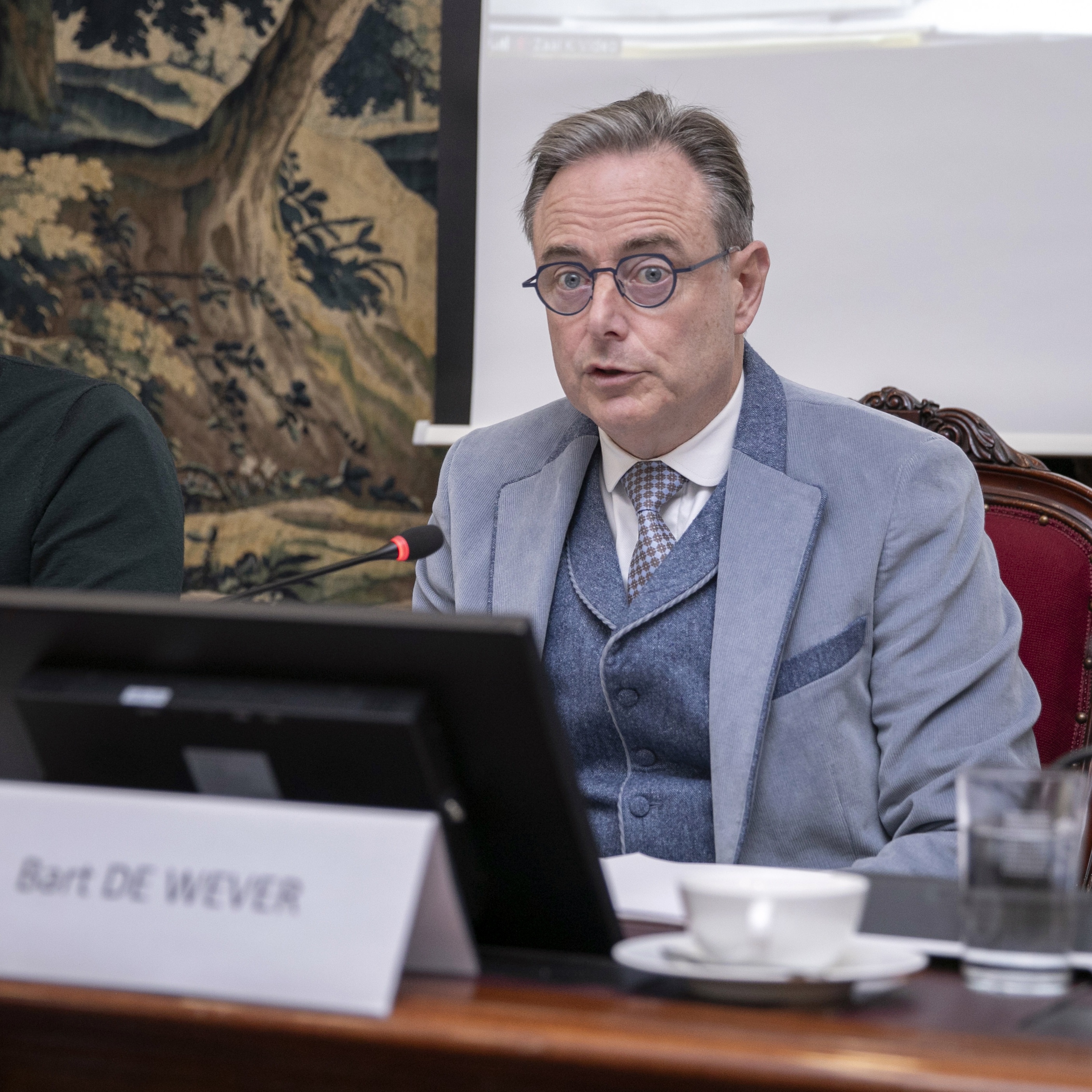  Grondwetsherziening besproken in de Commissie Institutionele Aangelegenheden