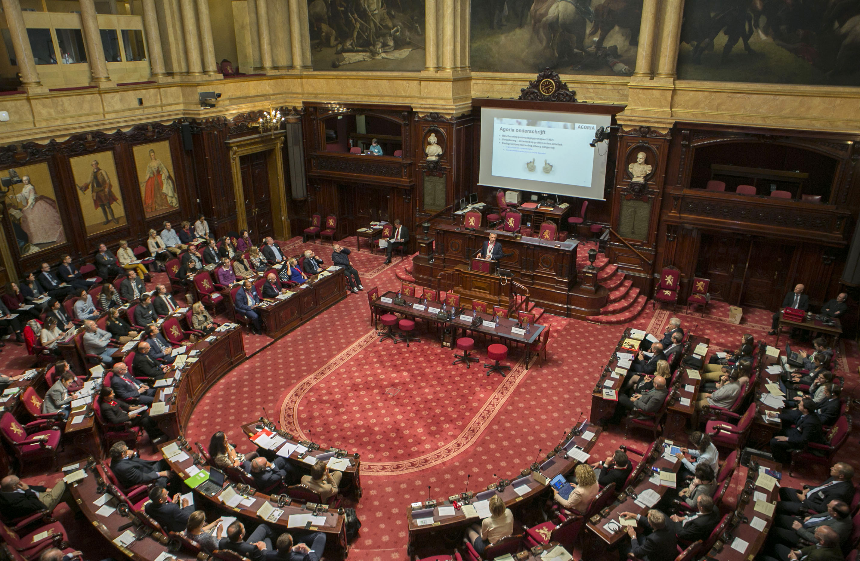  Colloque « La vie privée des citoyens et la protection des données face aux nouvelles technologies : les enjeux »